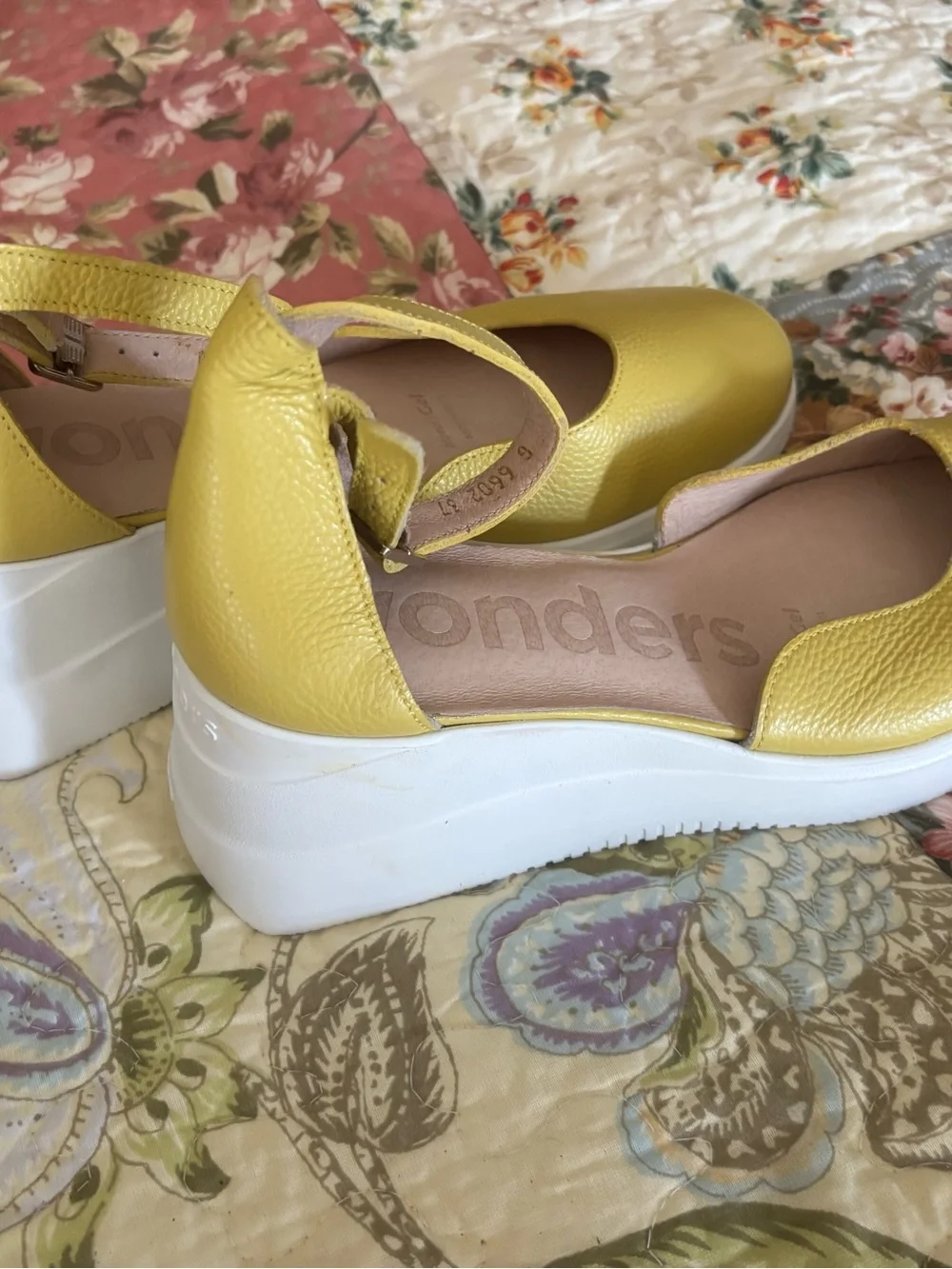 Wonders “Selfie” Leather Wedges-NWT-Size 37